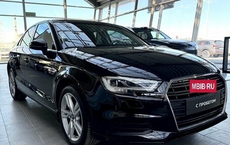 Audi A3, 2019 год, 2 350 000 рублей, 10 фотография