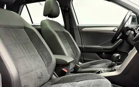 Volkswagen T-Roc I, 2023 год, 1 770 586 рублей, 13 фотография