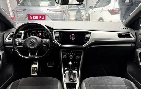 Volkswagen T-Roc I, 2023 год, 1 770 586 рублей, 11 фотография