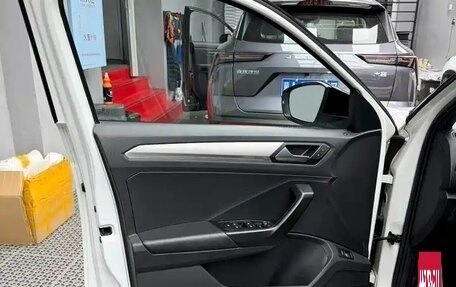 Volkswagen T-Roc I, 2023 год, 1 770 586 рублей, 10 фотография