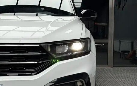 Volkswagen T-Roc I, 2023 год, 1 770 586 рублей, 9 фотография