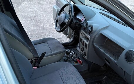 Renault Logan I, 2005 год, 215 000 рублей, 3 фотография