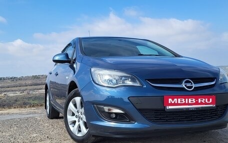 Opel Astra J, 2014 год, 945 000 рублей, 4 фотография