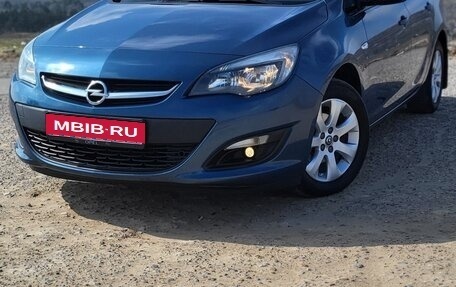 Opel Astra J, 2014 год, 945 000 рублей, 12 фотография