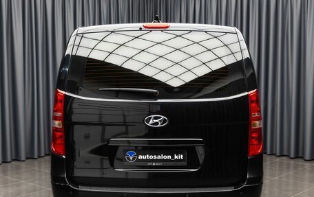 Hyundai H-1 II рестайлинг, 2021 год, 2 890 000 рублей, 5 фотография