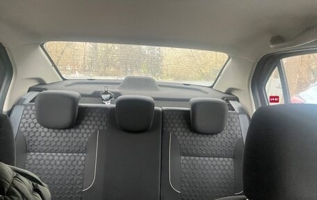 Renault Logan II, 2014 год, 880 000 рублей, 7 фотография