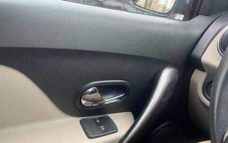 Renault Logan II, 2014 год, 880 000 рублей, 31 фотография