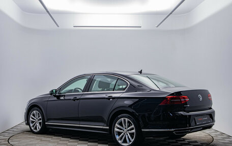 Volkswagen Passat B8 рестайлинг, 2018 год, 2 590 000 рублей, 7 фотография