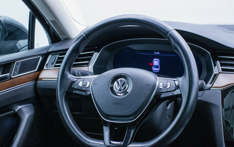 Volkswagen Passat B8 рестайлинг, 2018 год, 2 590 000 рублей, 15 фотография