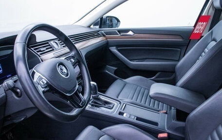 Volkswagen Passat B8 рестайлинг, 2018 год, 2 590 000 рублей, 10 фотография