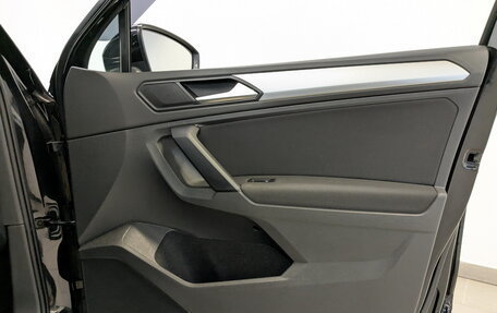 Volkswagen Tiguan II, 2020 год, 2 850 000 рублей, 24 фотография