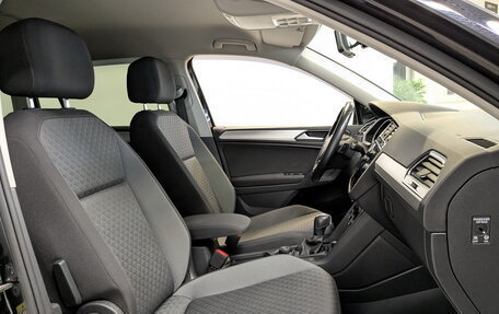 Volkswagen Tiguan II, 2020 год, 2 850 000 рублей, 23 фотография