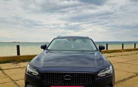 Volvo V90 Cross Country I рестайлинг, 2019 год, 3 250 000 рублей, 2 фотография