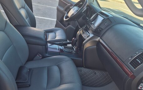 Toyota Land Cruiser 200, 2008 год, 2 750 000 рублей, 10 фотография