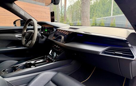 Audi e-tron GT, 2021 год, 6 500 000 рублей, 16 фотография
