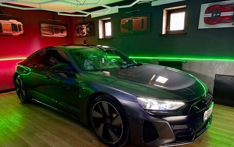 Audi e-tron GT, 2021 год, 6 500 000 рублей, 33 фотография