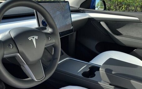 Tesla Model Y I, 2021 год, 4 490 000 рублей, 3 фотография