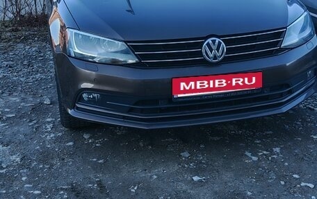 Volkswagen Jetta VI, 2016 год, 1 100 000 рублей, 3 фотография