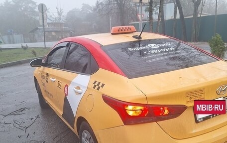 Hyundai Solaris II рестайлинг, 2021 год, 1 030 000 рублей, 3 фотография