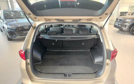 KIA Sportage IV рестайлинг, 2019 год, 1 836 000 рублей, 10 фотография