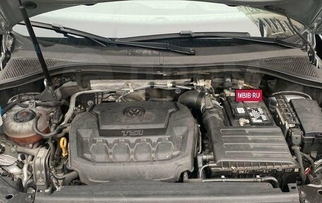 Volkswagen Tiguan II, 2020 год, 2 920 000 рублей, 3 фотография