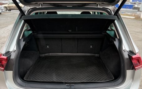 Volkswagen Tiguan II, 2019 год, 2 490 000 рублей, 10 фотография