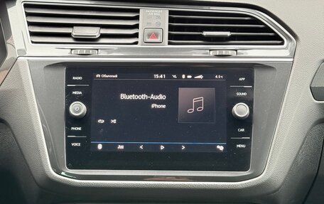 Volkswagen Tiguan II, 2019 год, 2 490 000 рублей, 19 фотография