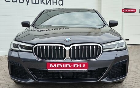 BMW 5 серия, 2022 год, 5 999 000 рублей, 3 фотография