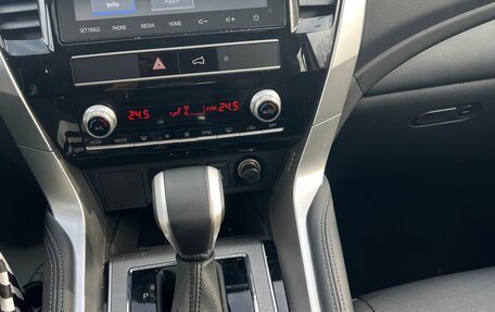 Mitsubishi Pajero Sport III рестайлинг, 2023 год, 5 350 000 рублей, 13 фотография