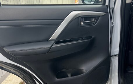 Mitsubishi Pajero Sport III рестайлинг, 2023 год, 5 350 000 рублей, 19 фотография