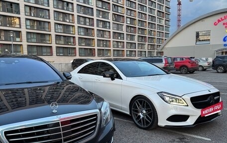 Mercedes-Benz CLS, 2015 год, 3 350 000 рублей, 13 фотография