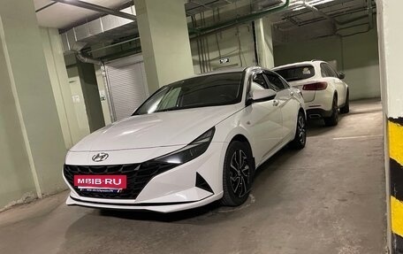 Hyundai Elantra, 2021 год, 1 800 000 рублей, 5 фотография