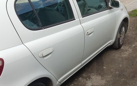 Toyota Vitz, 2001 год, 300 000 рублей, 1 фотография