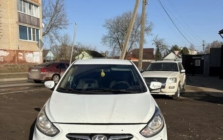 Hyundai Solaris II рестайлинг, 2011 год, 360 000 рублей, 1 фотография