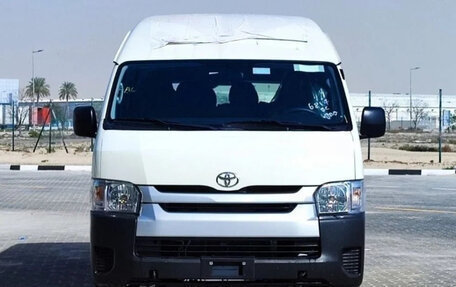 Toyota HiAce H200, 2026 год, 4 200 000 рублей, 1 фотография