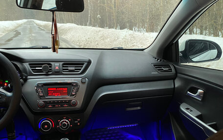 KIA Rio III рестайлинг, 2014 год, 799 000 рублей, 15 фотография