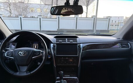 Toyota Camry, 2017 год, 2 150 000 рублей, 8 фотография