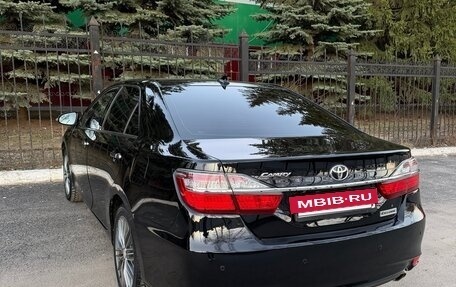 Toyota Camry, 2017 год, 2 150 000 рублей, 2 фотография