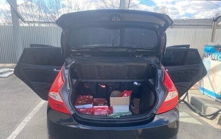 Hyundai Solaris II рестайлинг, 2013 год, 750 000 рублей, 4 фотография