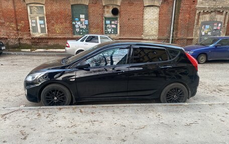 Hyundai Solaris II рестайлинг, 2013 год, 750 000 рублей, 18 фотография