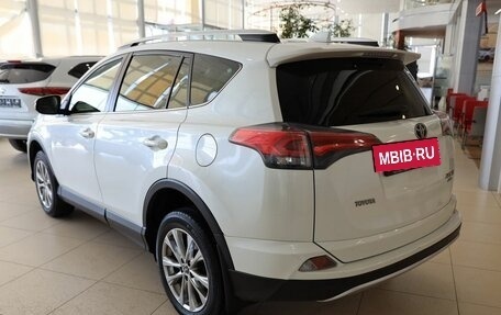 Toyota RAV4, 2015 год, 2 750 000 рублей, 7 фотография