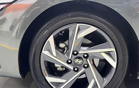 Hyundai Elantra, 2022 год, 1 500 000 рублей, 18 фотография