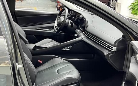 Hyundai Elantra, 2022 год, 1 500 000 рублей, 12 фотография