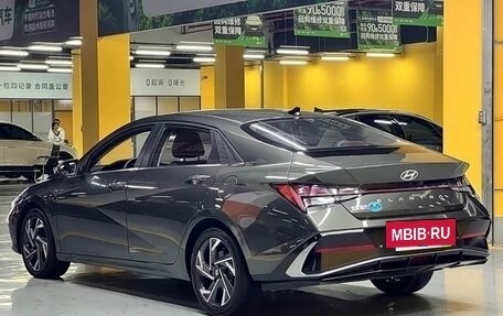 Hyundai Elantra, 2022 год, 1 500 000 рублей, 6 фотография