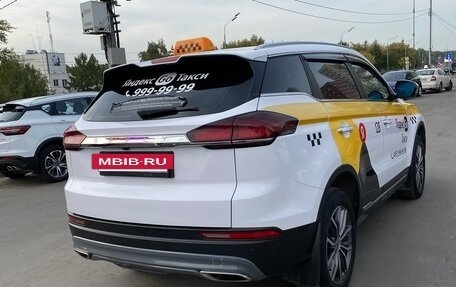 Geely Atlas, 2023 год, 1 550 000 рублей, 3 фотография