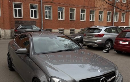 Mercedes-Benz C-Класс, 2011 год, 1 250 000 рублей, 3 фотография