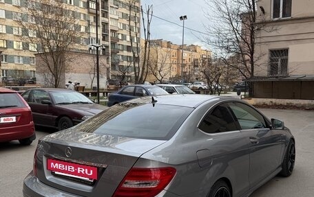 Mercedes-Benz C-Класс, 2011 год, 1 250 000 рублей, 4 фотография