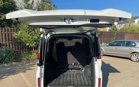 Honda Stepwgn IV, 2021 год, 2 152 000 рублей, 10 фотография