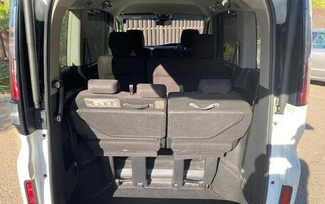 Honda Stepwgn IV, 2021 год, 2 152 000 рублей, 20 фотография