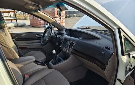 SsangYong Stavic, 2013 год, 1 590 000 рублей, 21 фотография